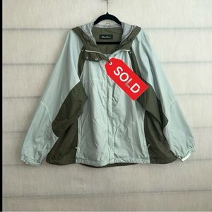 SOLD  Eddie Bauer Women Mint and Olive Green Windbreaker Size 2X